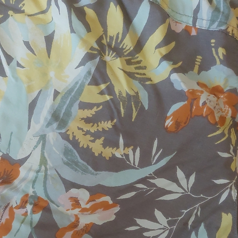 Columbia Women's Floral Print Shorts - Gray, Yellow, Orange - Picture 4 of 6